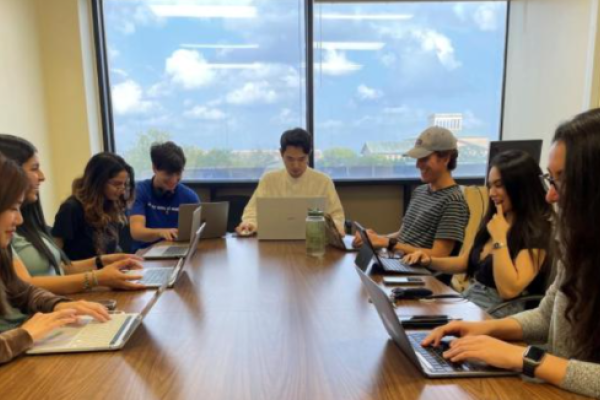 University of Houston students train as moderators for its Deliberation Testbed project. (Ryan Kennedy)
